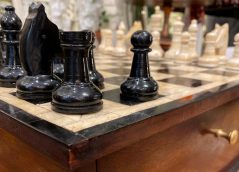 chess set details