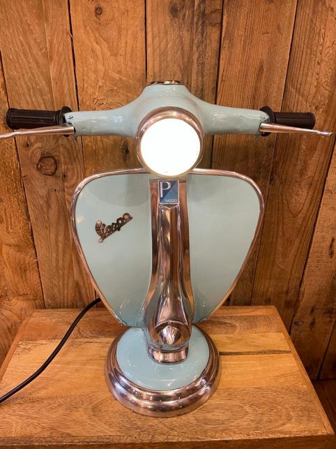 Large Turquoise Vespo lamp Large Turquoise Vespo lamp